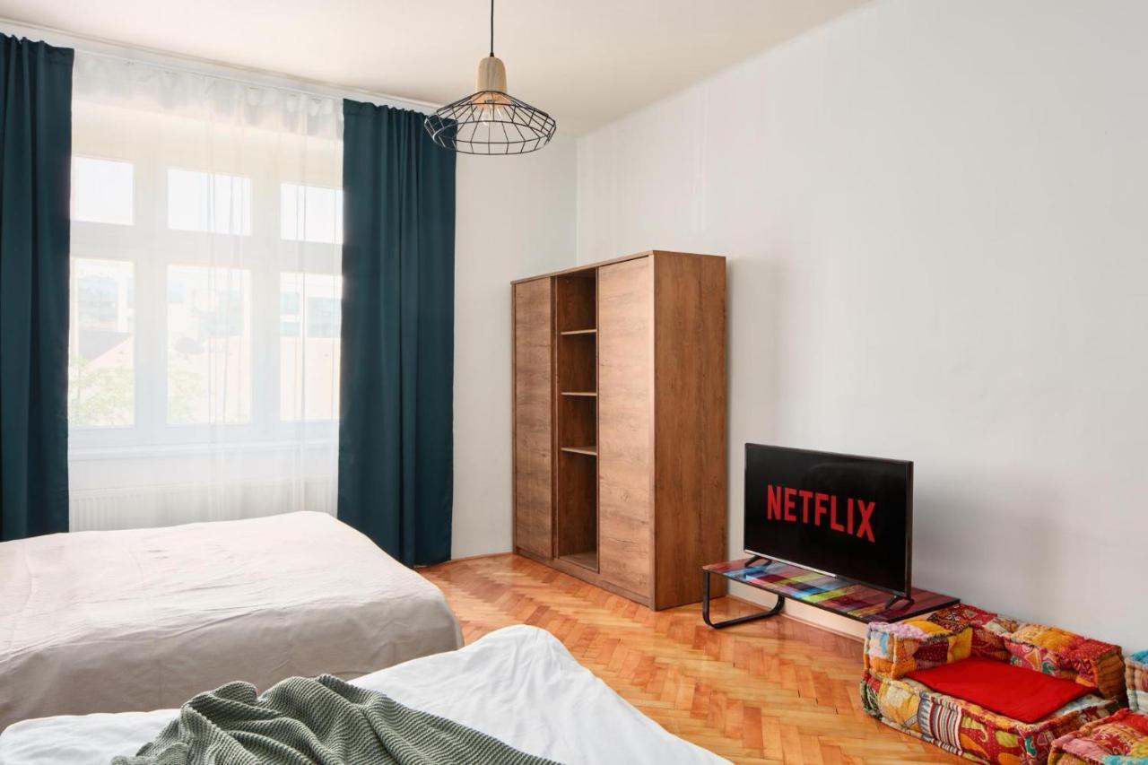 Prague Days - Spacious 3Bdr Apartment - Trendy Neighbourhood Exterior foto
